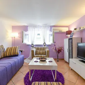 apartment-mirana.hotelinzadar.com/